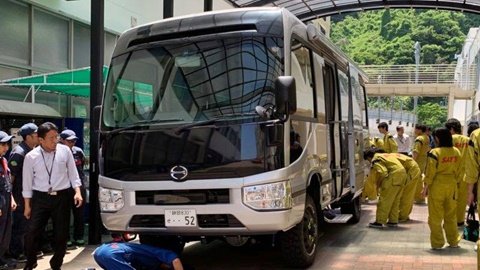 Bus 4x4 Japan Coaster