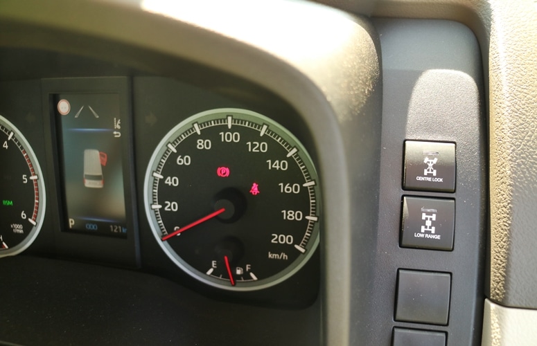 Hiace GL Commuter News 3